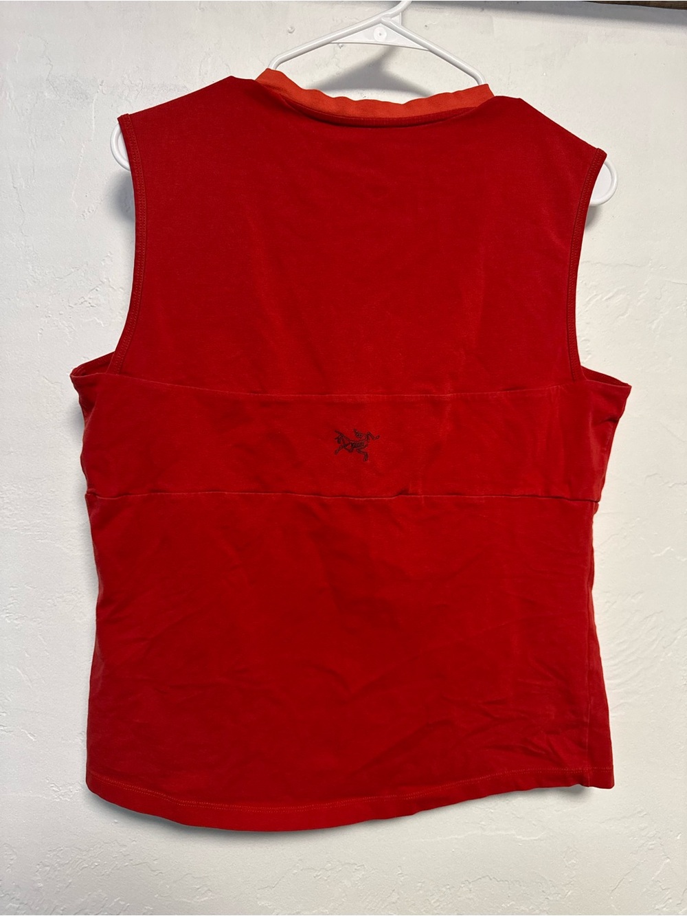 Arc’teryx red Sleeveless Women’s Top